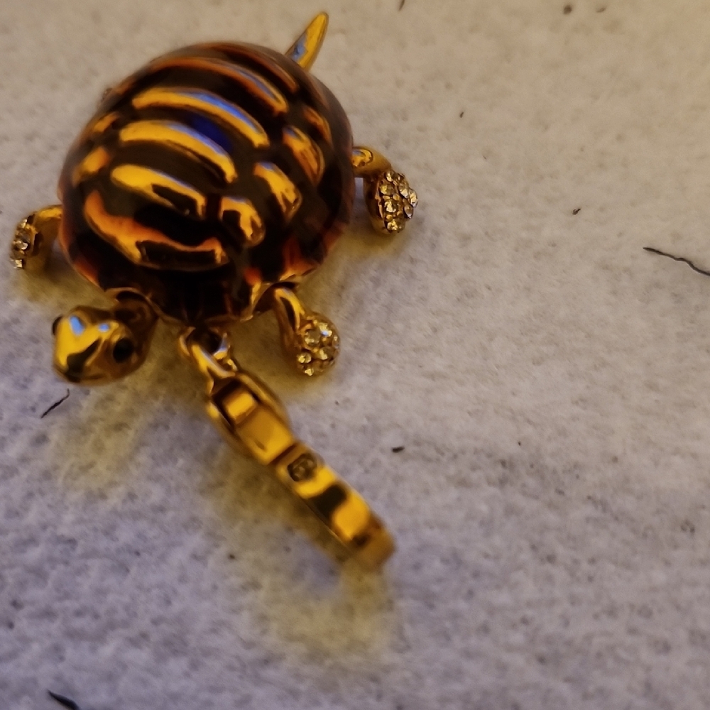 Juicy Couture Turtle Charm - Picture 2 of 3